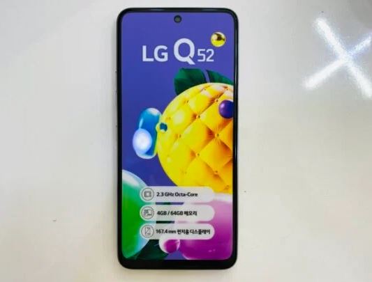 LG Q52 Display